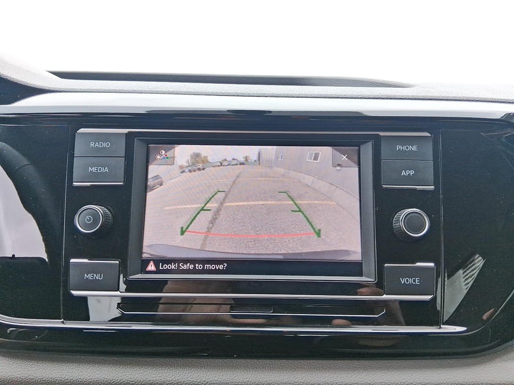 2024 Volkswagen Taos Trendline 1.5T 8sp at w/ Tip in Stratford, Ontario - 18 - w1024h768px