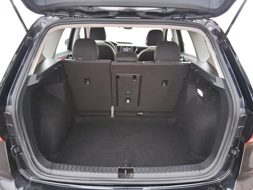 2024 Volkswagen Taos Trendline 1.5T 8sp at w/ Tip in Stratford, Ontario - 6 - w1024h768px