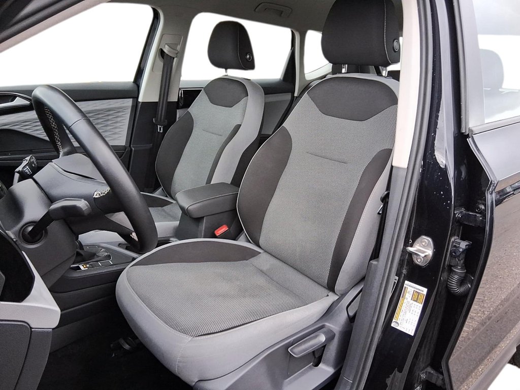 2024 Volkswagen Taos Trendline 1.5T 8sp at w/ Tip in Stratford, Ontario - 8 - w1024h768px