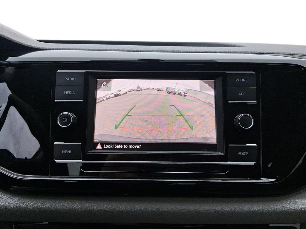 2024 Volkswagen Taos Trendline 1.5T 8sp at w/ Tip in Stratford, Ontario - 18 - w1024h768px