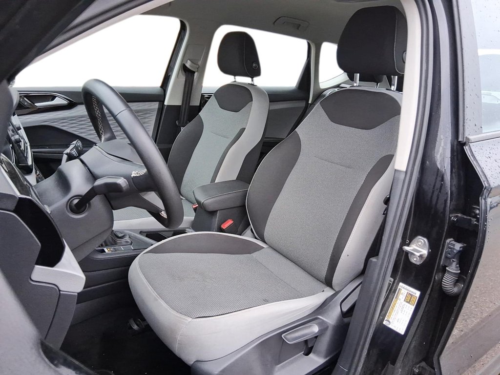 2024 Volkswagen Taos Trendline 1.5T 8sp at w/ Tip in Stratford, Ontario - 8 - w1024h768px