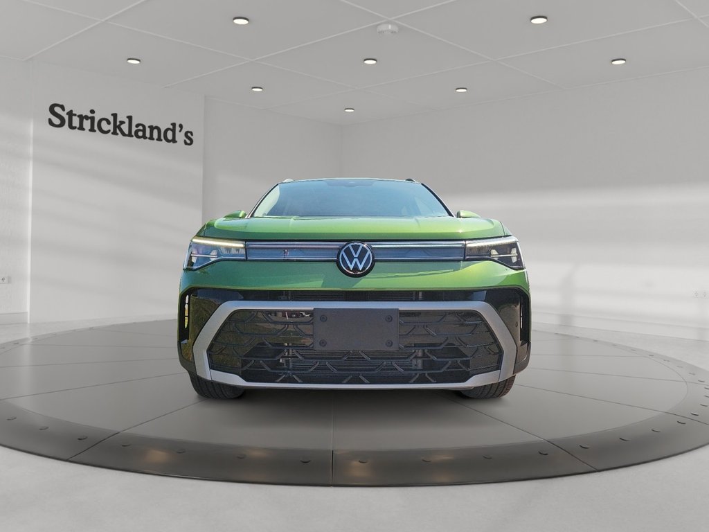 2025 Volkswagen Taos Highline 4MOTION in Stratford, Ontario - 2 - w1024h768px