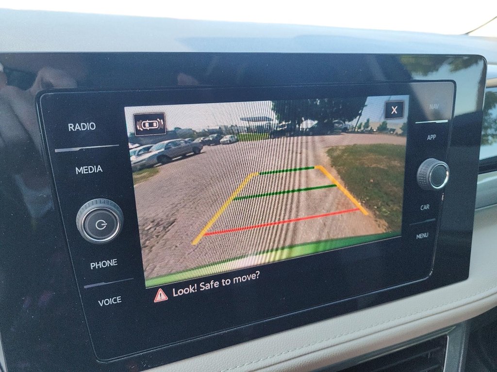 2025 Volkswagen Taos Highline 4MOTION in Stratford, Ontario - 17 - w1024h768px