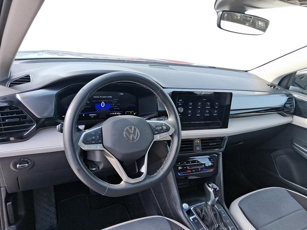2025 Volkswagen Taos Comfortline 4MOTION in Stratford, Ontario - 10 - w1024h768px