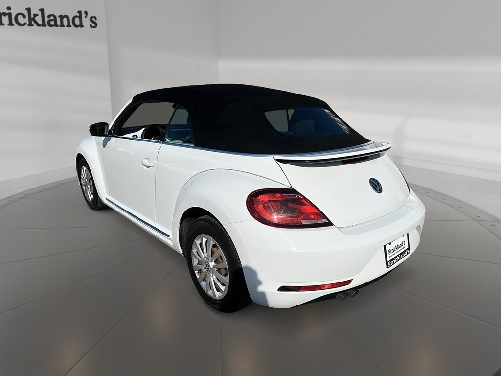 2017 Volkswagen The Beetle Convertible Classic 1.8T 6sp at w/Tip in Stratford, Ontario - 4 - w1024h768px