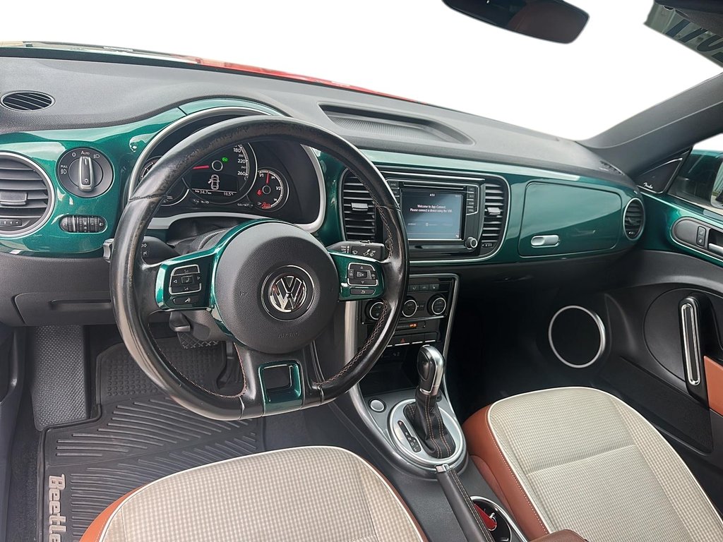 2017 Volkswagen The Beetle Convertible Classic 1.8T 6sp at w/Tip in Stratford, Ontario - 9 - w1024h768px