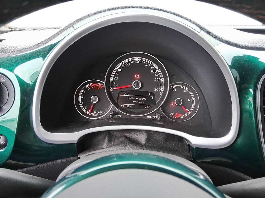 2017 Volkswagen The Beetle Convertible Classic 1.8T 6sp at w/Tip in Stratford, Ontario - 12 - w1024h768px