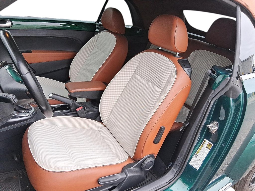 2017 Volkswagen The Beetle Convertible Classic 1.8T 6sp at w/Tip in Stratford, Ontario - 8 - w1024h768px