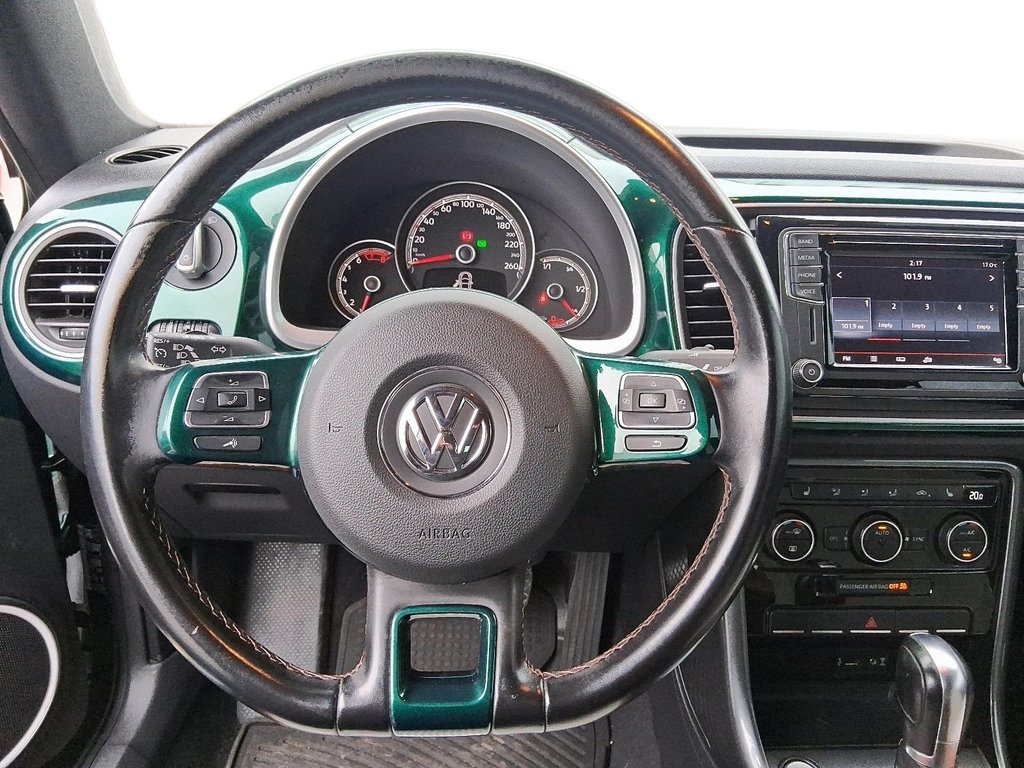 2017 Volkswagen The Beetle Convertible Classic 1.8T 6sp at w/Tip in Stratford, Ontario - 11 - w1024h768px