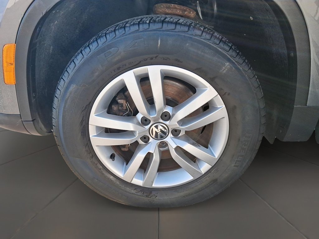 2013 Volkswagen Tiguan Trendline 6sp at Tip in Stratford, Ontario - 7 - w1024h768px