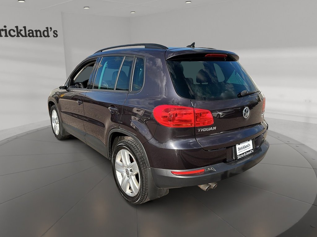 2016 Volkswagen Tiguan Trendline 2.0T 6sp at w/Tip in Stratford, Ontario - 4 - w1024h768px