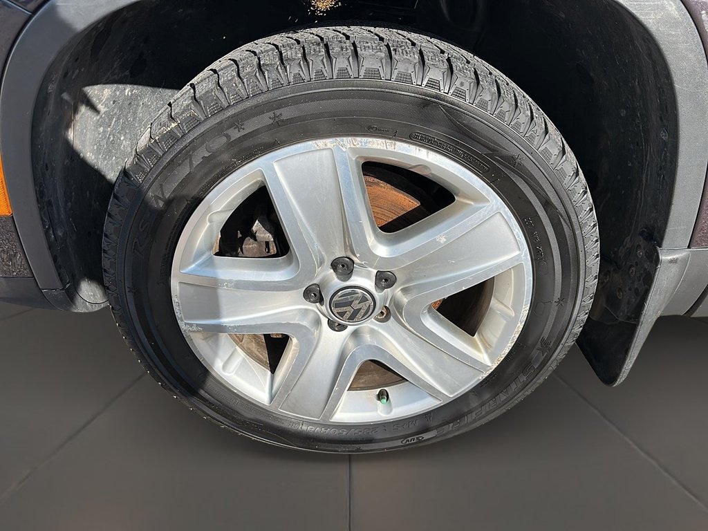 2016 Volkswagen Tiguan Trendline 2.0T 6sp at w/Tip in Stratford, Ontario - 7 - w1024h768px