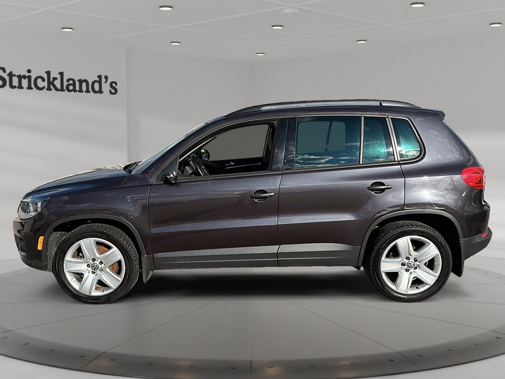 2016 Volkswagen Tiguan Trendline 2.0T 6sp at w/Tip in Stratford, Ontario - 5 - w1024h768px
