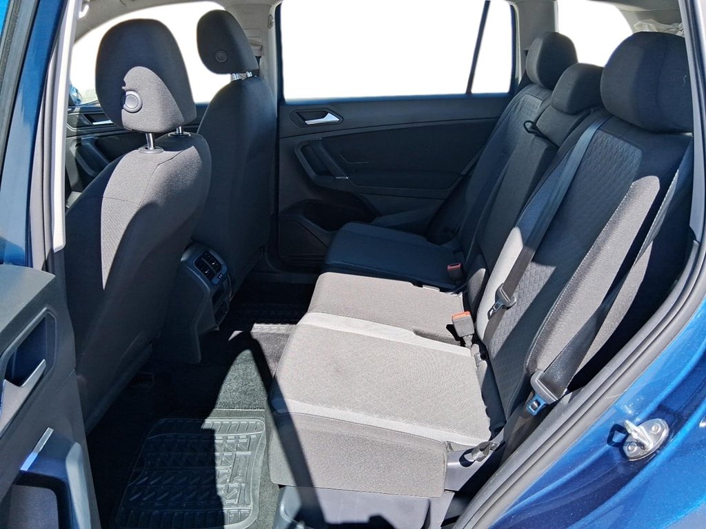 2020 Volkswagen Tiguan Trendline 2.0T 8sp at w/Tip 4M in Stratford, Ontario - 9 - w1024h768px
