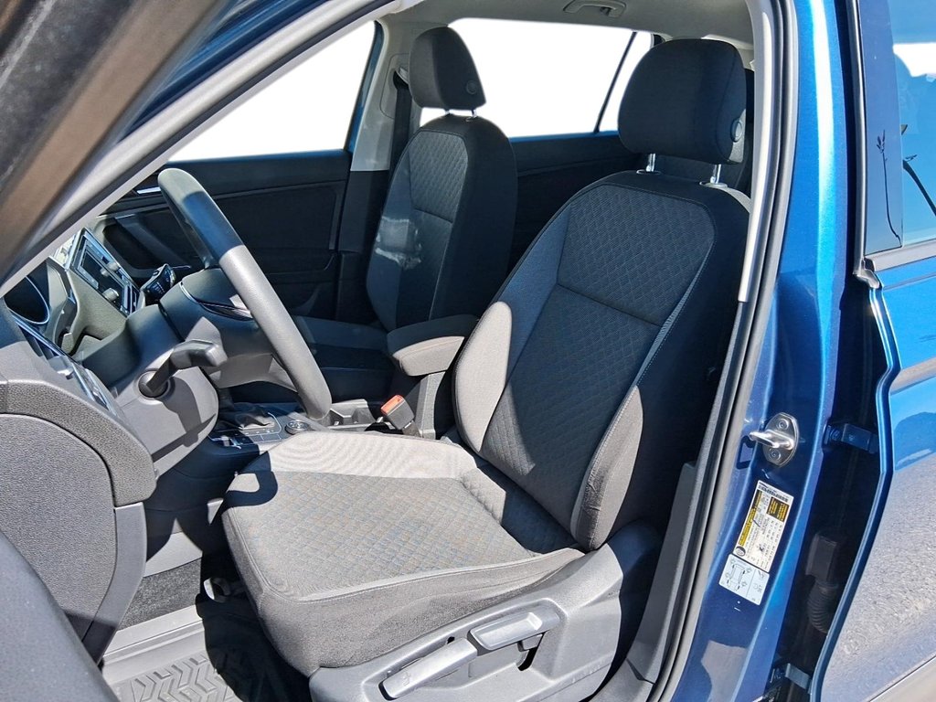 2020 Volkswagen Tiguan Trendline 2.0T 8sp at w/Tip 4M in Stratford, Ontario - 8 - w1024h768px
