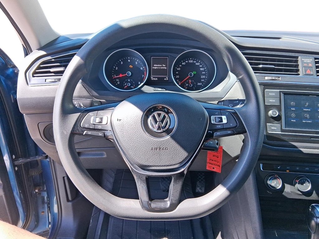 2020 Volkswagen Tiguan Trendline 2.0T 8sp at w/Tip 4M in Stratford, Ontario - 12 - w1024h768px