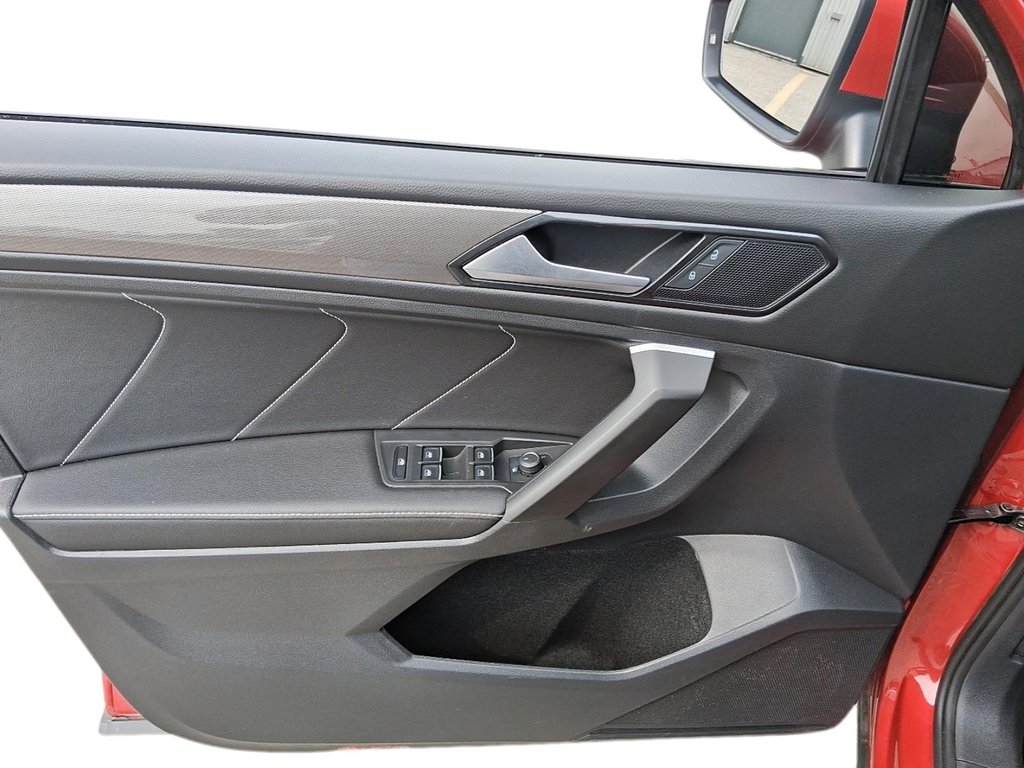 2023 Volkswagen Tiguan Comfortline 2.0T 8sp at w/Tip 4M in Stratford, Ontario - 10 - w1024h768px