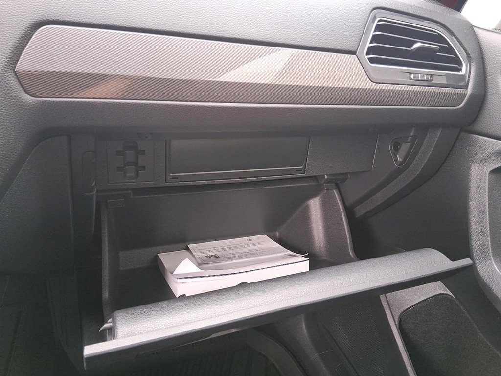 2023 Volkswagen Tiguan Comfortline 2.0T 8sp at w/Tip 4M in Stratford, Ontario - 15 - w1024h768px