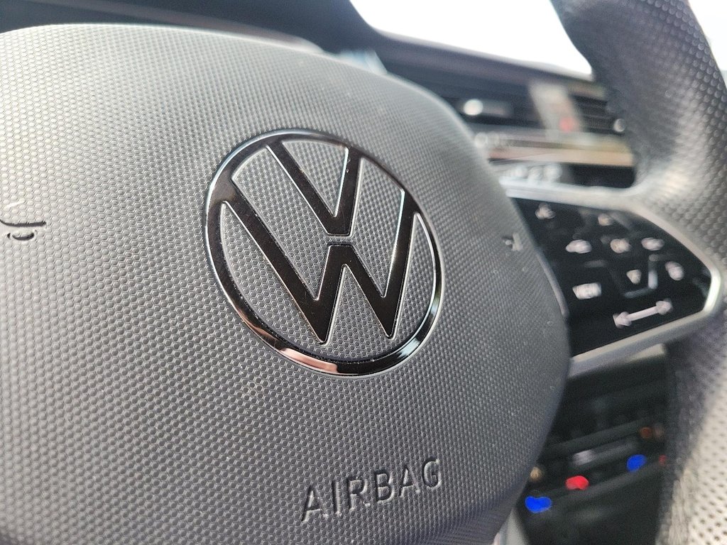 2023 Volkswagen Tiguan Comfortline R-Line Black 2.0T 8sp at w/Tip 4M in Stratford, Ontario - 19 - w1024h768px