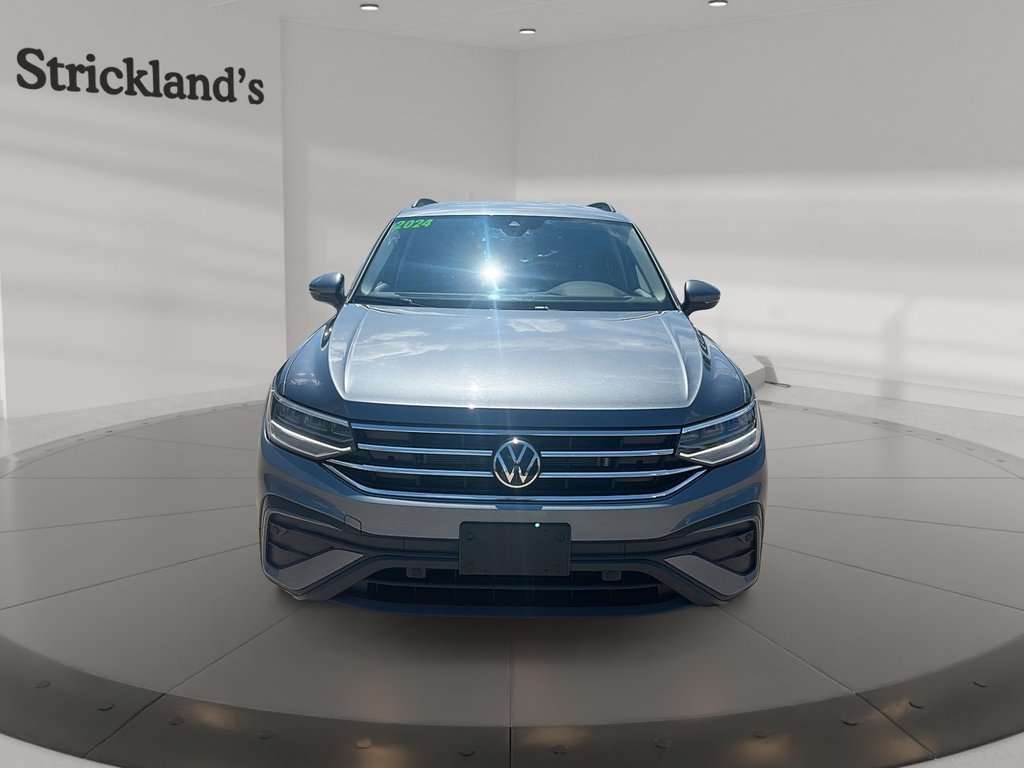 2024 Volkswagen Tiguan Comfortline 2.0T 8sp at w/Tip 4M in Stratford, Ontario - 2 - w1024h768px
