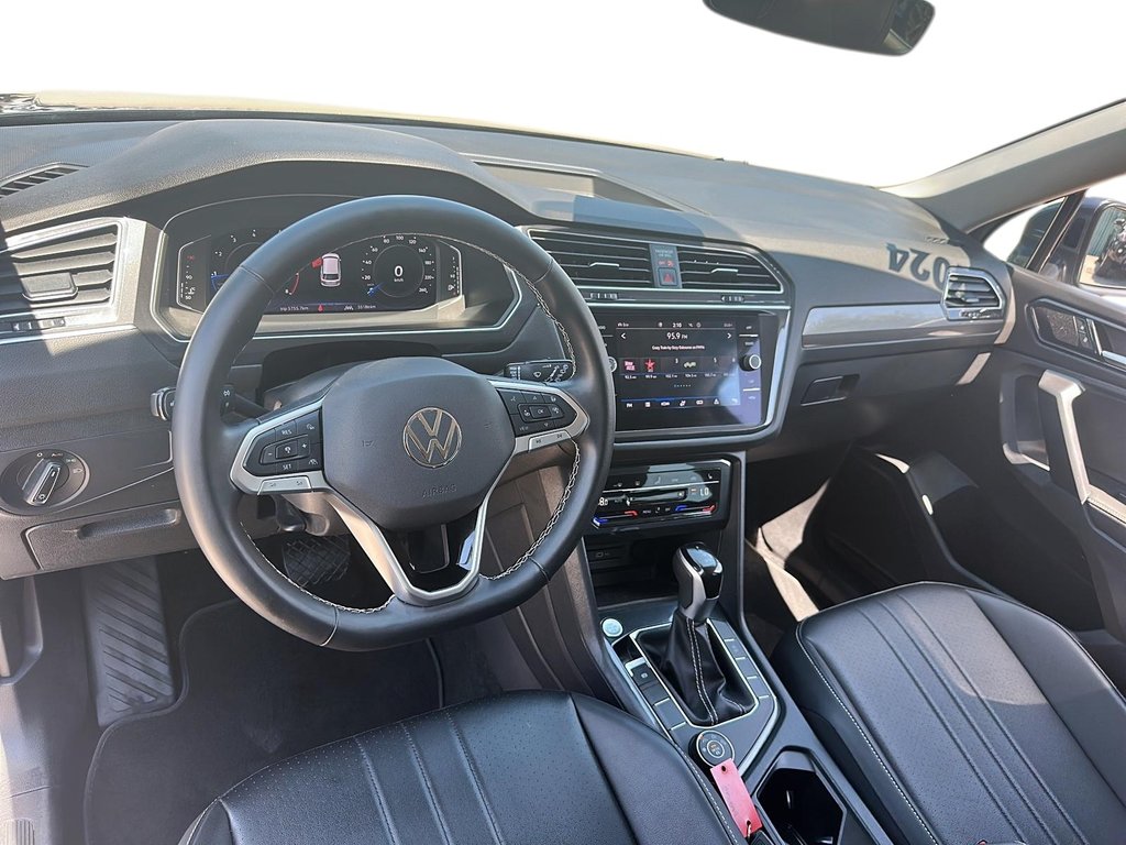 2024 Volkswagen Tiguan Comfortline 2.0T 8sp at w/Tip 4M in Stratford, Ontario - 9 - w1024h768px