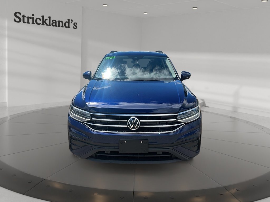2024 Volkswagen Tiguan Comfortline 2.0T 8sp at w/Tip 4M in Stratford, Ontario - 2 - w1024h768px