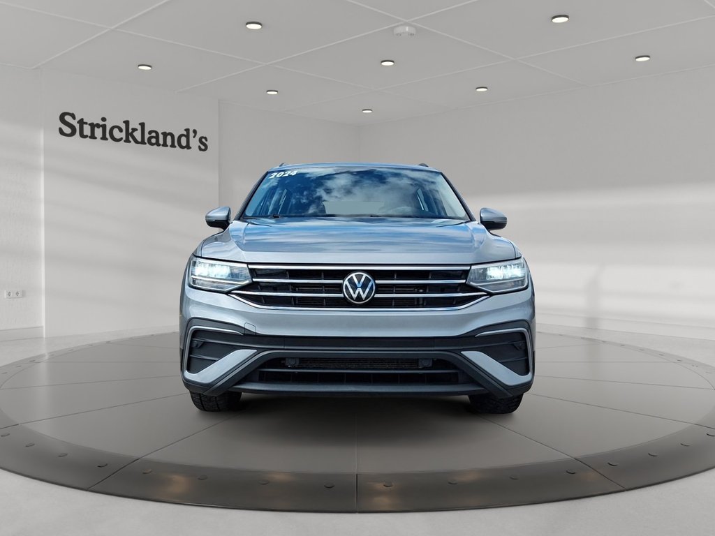 2024 Volkswagen Tiguan Trendline 2.0T 8sp at w/Tip 4M in Stratford, Ontario - 2 - w1024h768px