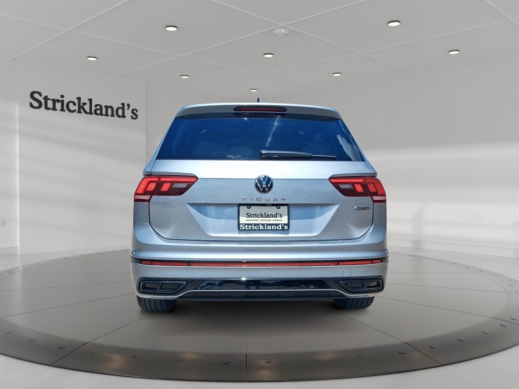 2024 Volkswagen Tiguan Comfortline R-Line Black 2.0T 8sp at w/Tip 4M in Stratford, Ontario - 3 - w1024h768px