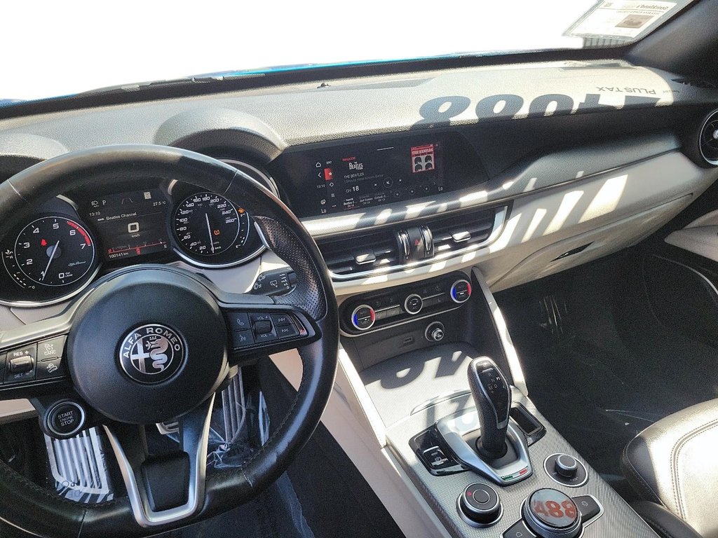 2021 Alfa Romeo Stelvio Ti AWD in Brantford, Ontario - 12 - w1024h768px