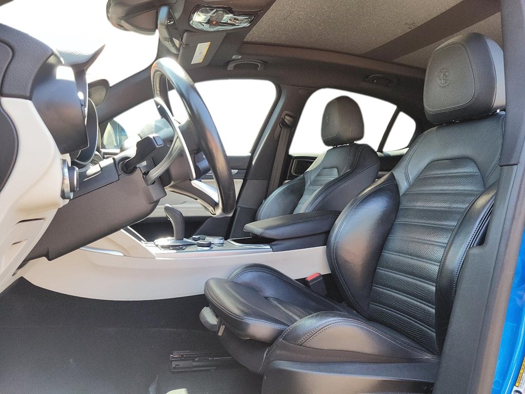 2021 Alfa Romeo Stelvio Ti AWD in Brantford, Ontario - 7 - w1024h768px