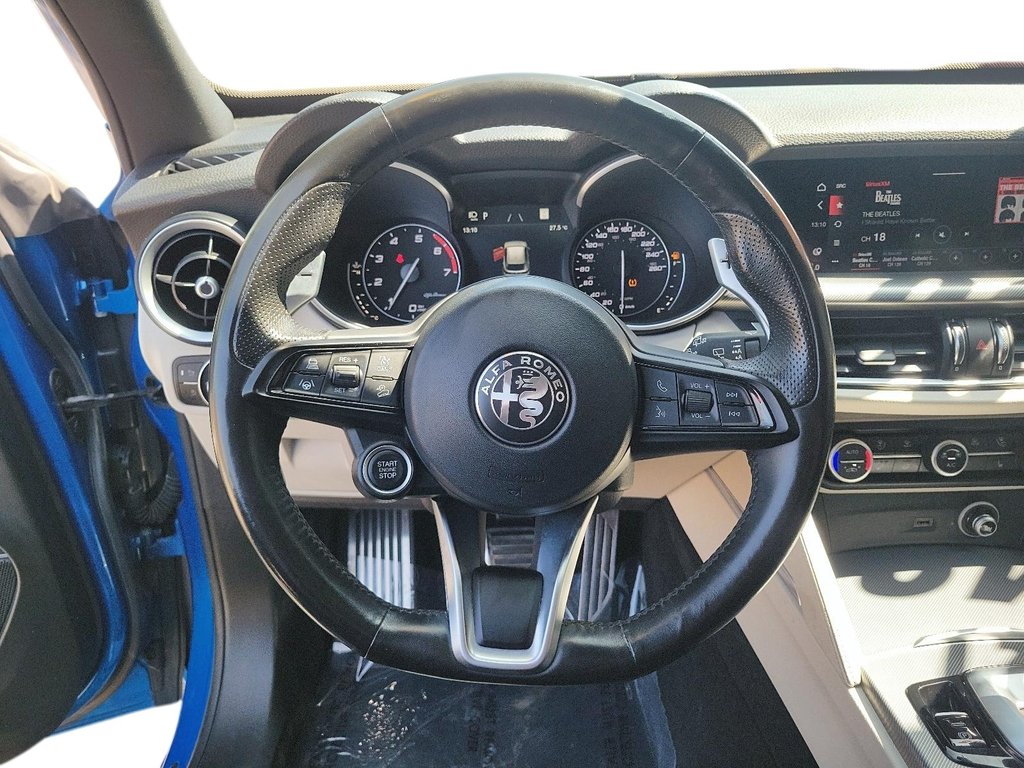 2021 Alfa Romeo Stelvio Ti AWD in Brantford, Ontario - 10 - w1024h768px