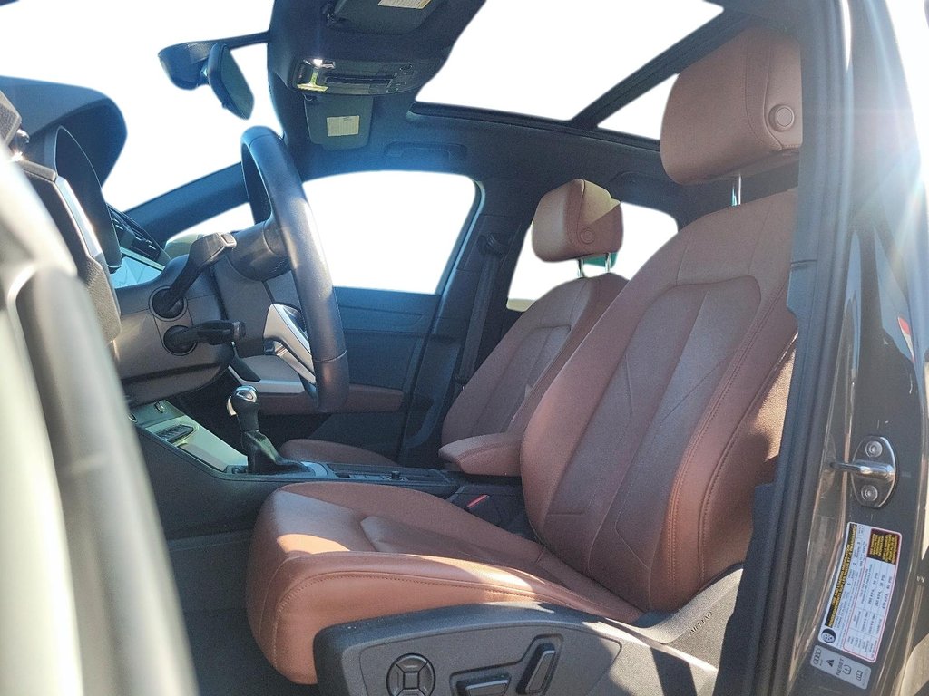 2022 Audi Q3 45 2.0T Komfort quattro 8sp Tiptronic in Brantford, Ontario - 8 - w1024h768px