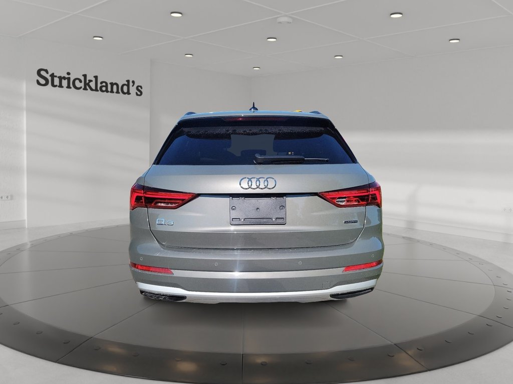 2022 Audi Q3 45 2.0T Komfort quattro 8sp Tiptronic in Brantford, Ontario - 3 - w1024h768px
