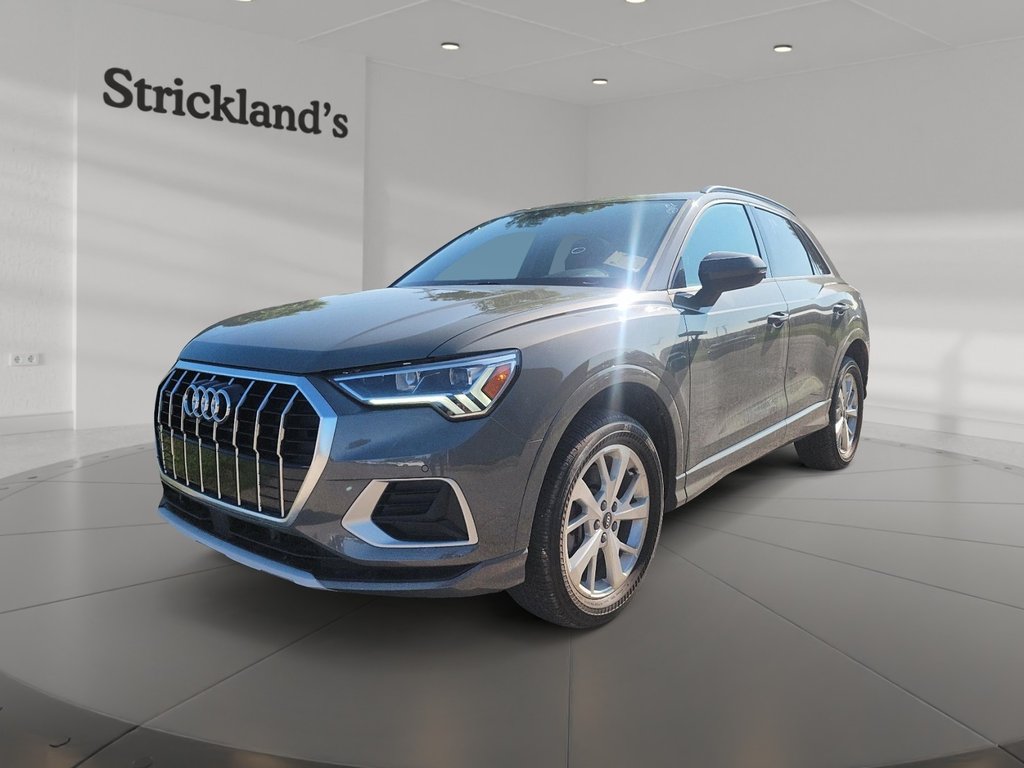 2022 Audi Q3 45 2.0T Komfort quattro 8sp Tiptronic in Brantford, Ontario - 1 - w1024h768px