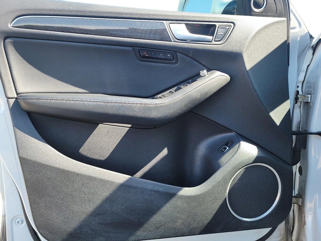 2015 Audi Q5 3.0T Technik quattro 8sp Tiptronic in Brantford, Ontario - 10 - w1024h768px