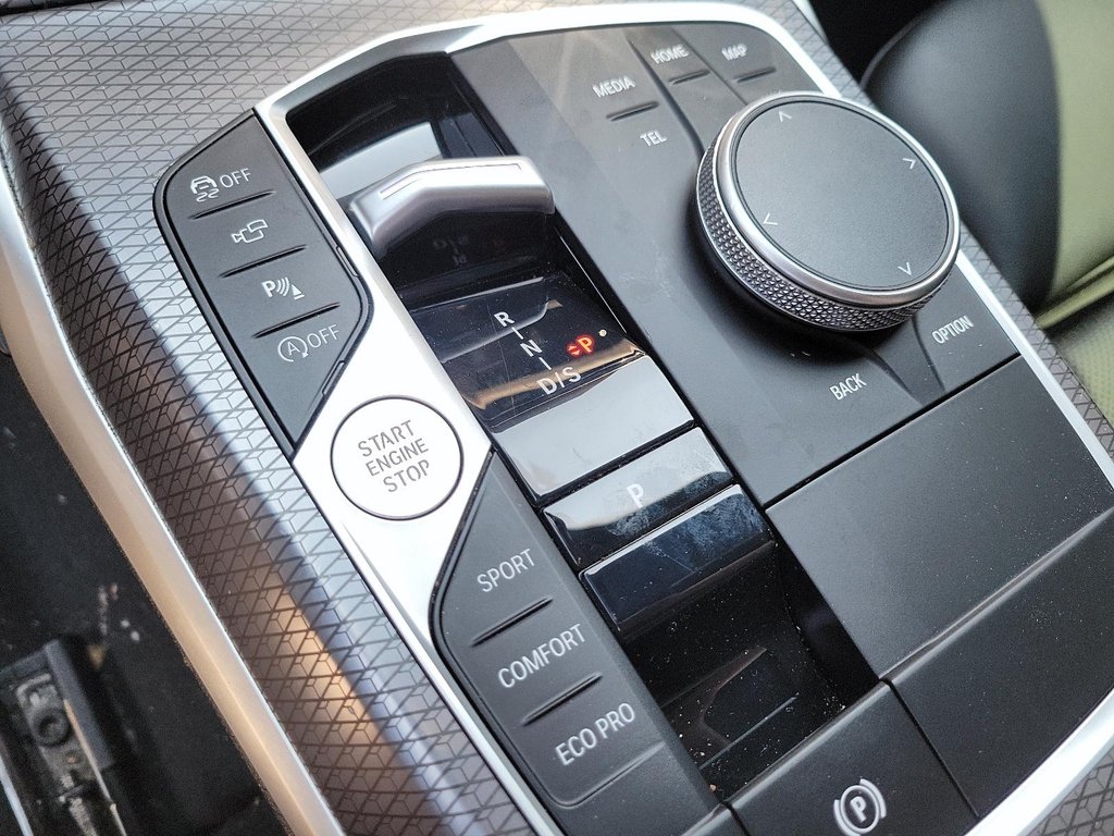 2025 BMW 330i xDrive Sedan in Brantford, Ontario - 14 - w1024h768px
