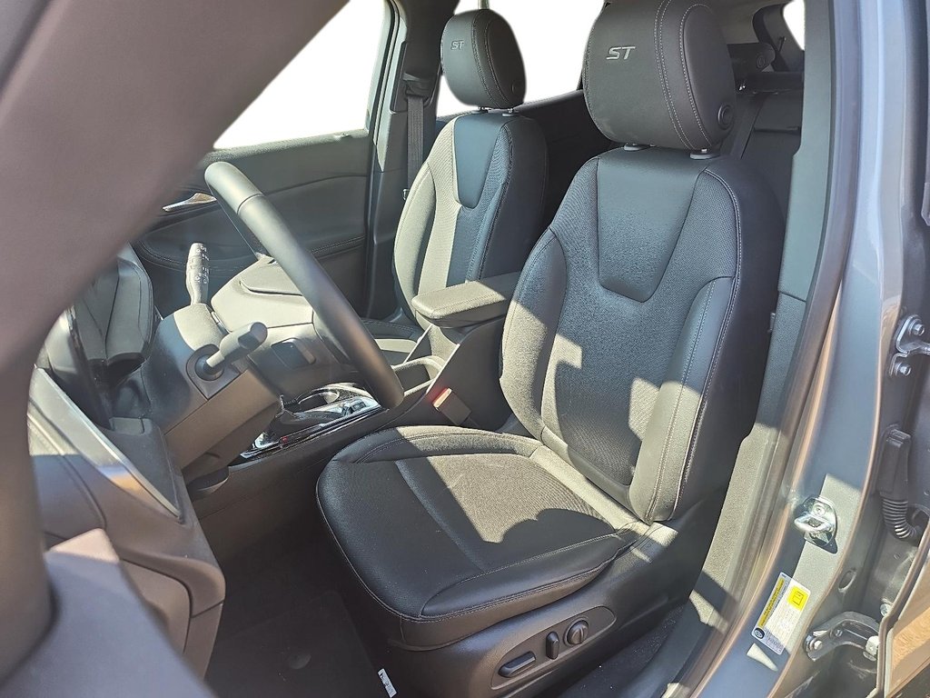 2024 Buick Encore GX Sport Touring AWD in Brantford, Ontario - 8 - w1024h768px
