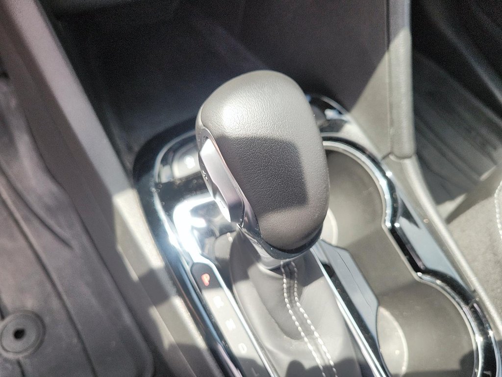 2024 Buick Encore GX Avenir AWD in Brantford, Ontario - 14 - w1024h768px