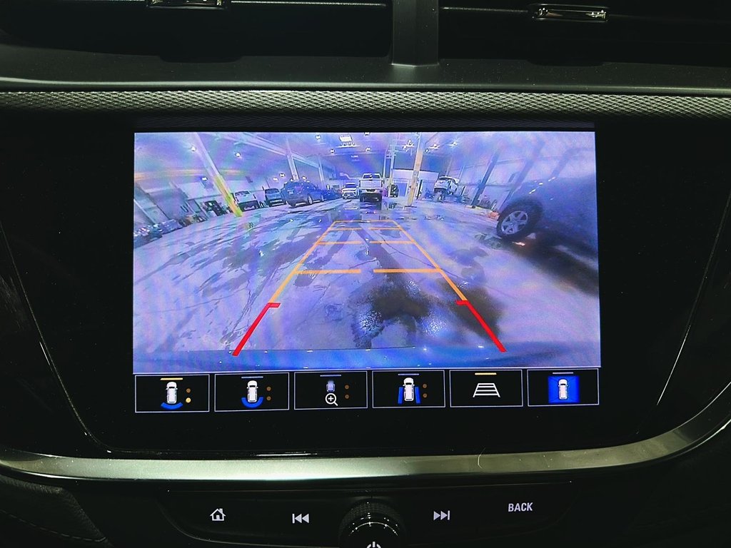 2022 Buick Encore Gx Essence AWD in Brantford, Ontario - 17 - w1024h768px