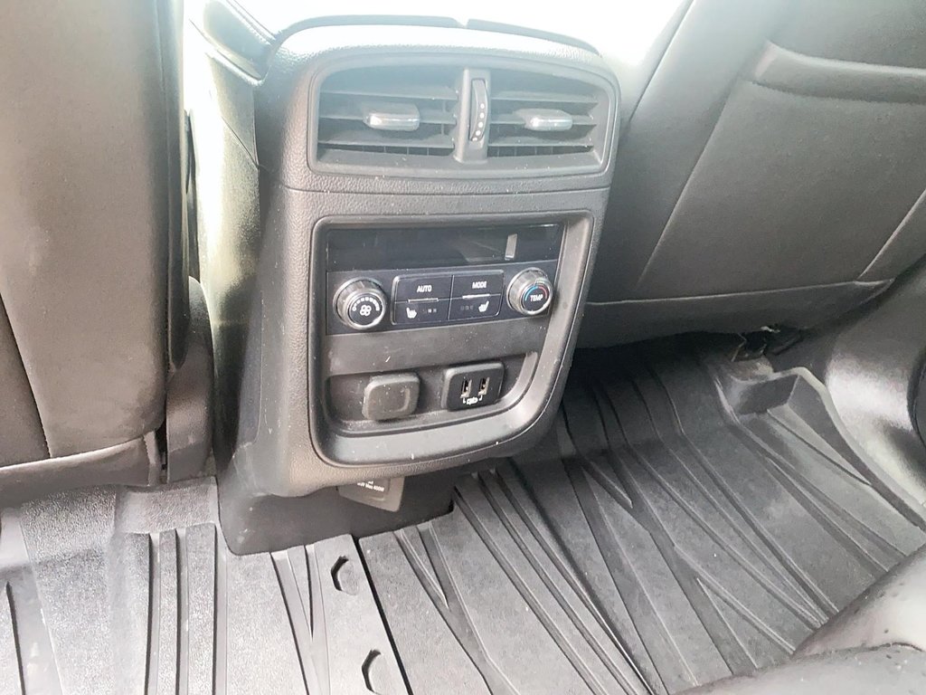 2020 Buick ENVISION Premium I AWD in Stratford, Ontario - 22 - w1024h768px