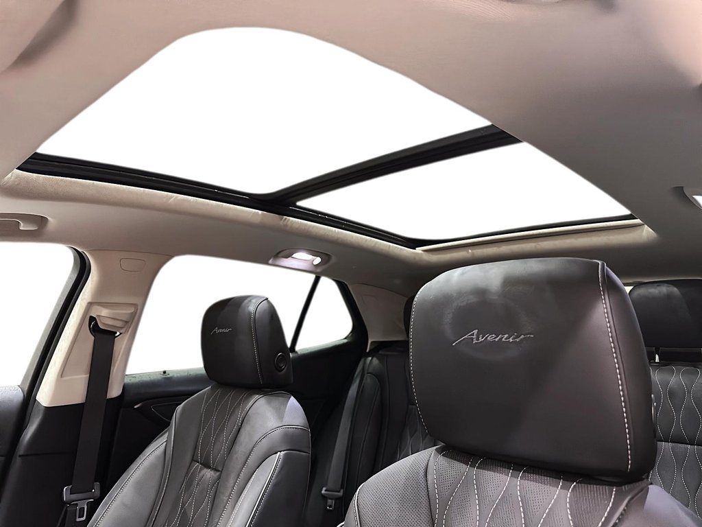 2022 Buick Envision Avenir AWD in Stratford, Ontario - 17 - w1024h768px