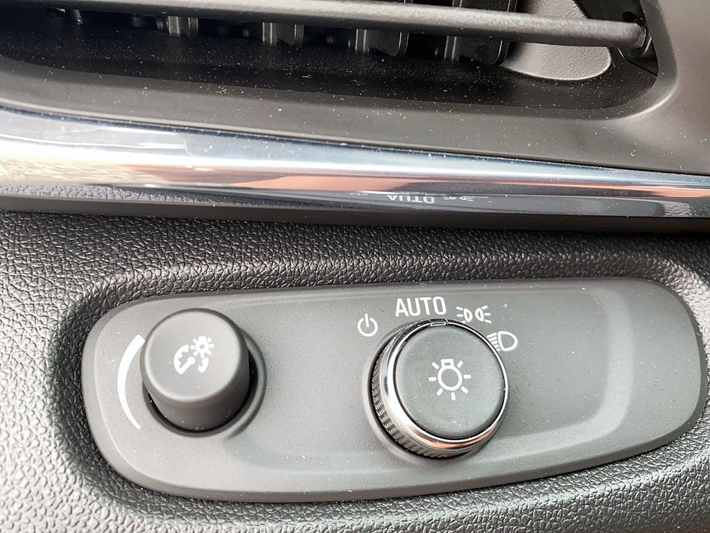 2024 Buick Envista FWD Preferred in Brantford, Ontario - 15 - w1024h768px