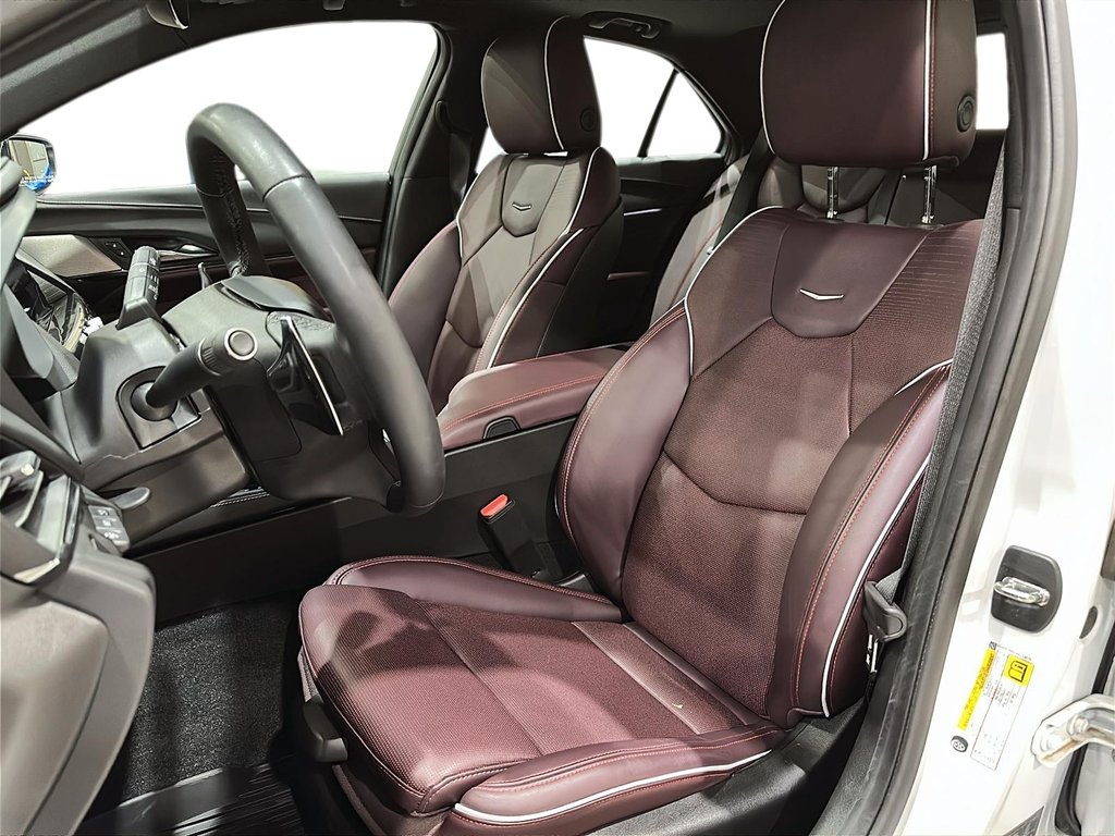 2024 Cadillac CT4 4dr Sdn Sport in Brantford, Ontario - 8 - w1024h768px