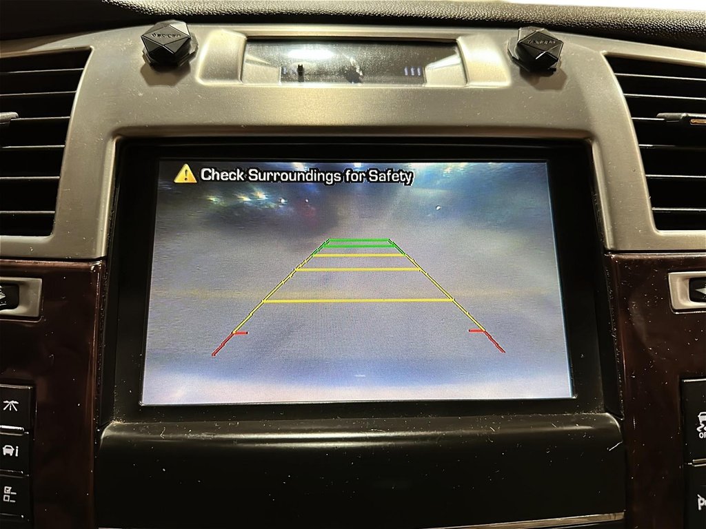 2012 Cadillac Escalade 4WD Hybrid in Brantford, Ontario - 17 - w1024h768px