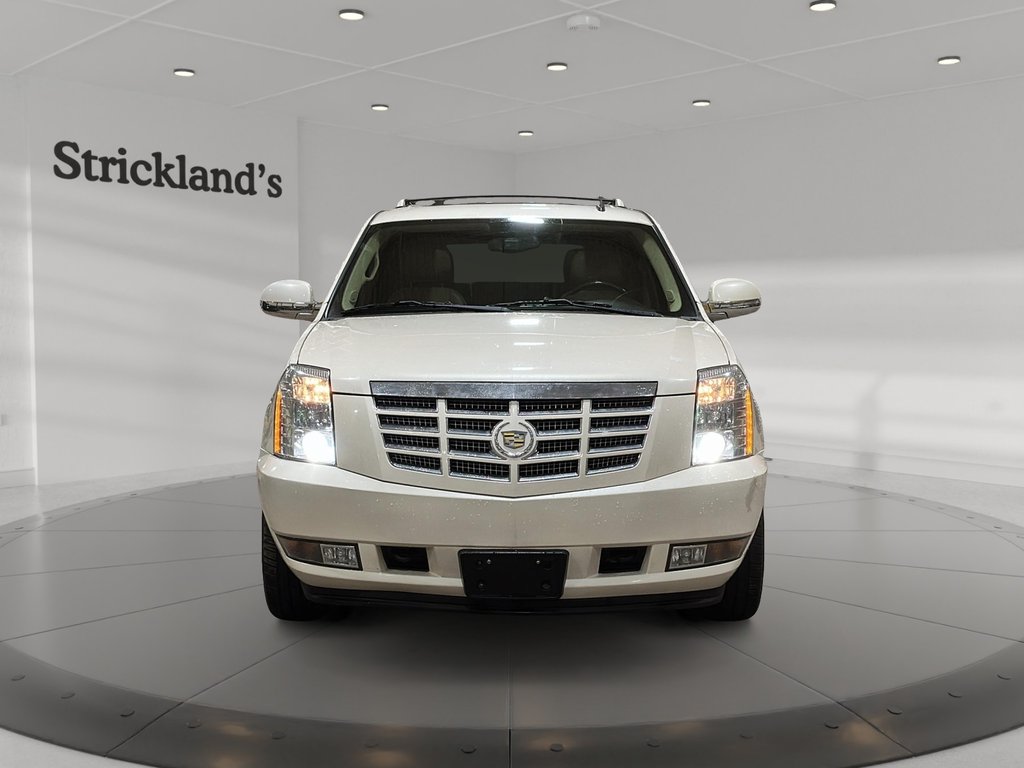 2012 Cadillac Escalade 4WD Hybrid in Brantford, Ontario - 2 - w1024h768px