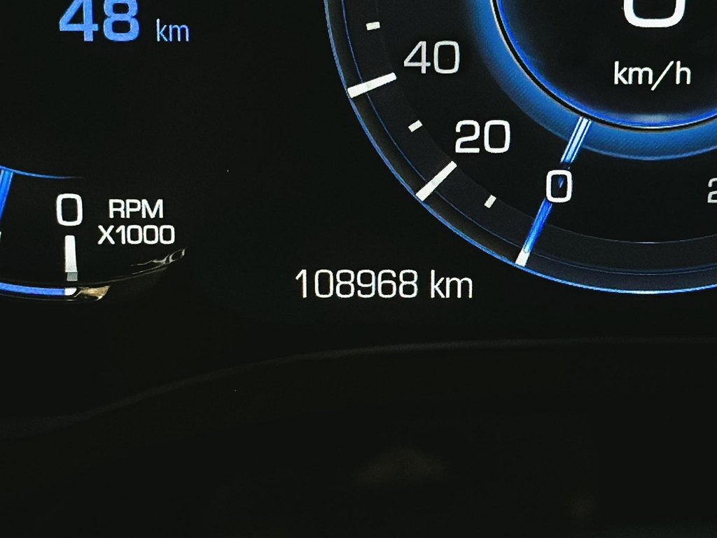 2020 Cadillac Escalade Premium Luxury in Stratford, Ontario - 14 - w1024h768px