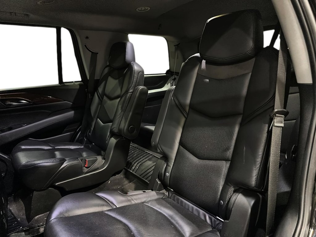 2020 Cadillac Escalade Premium Luxury in Stratford, Ontario - 9 - w1024h768px