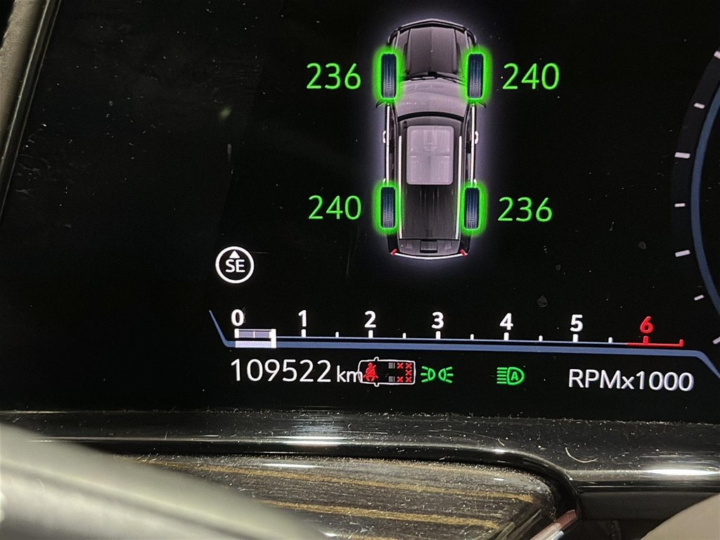 2021 Cadillac Escalade Sport in Brantford, Ontario - 12 - w1024h768px