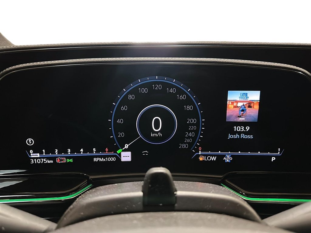 2024 Cadillac Escalade 4WD Sport in Stratford, Ontario - 13 - w1024h768px