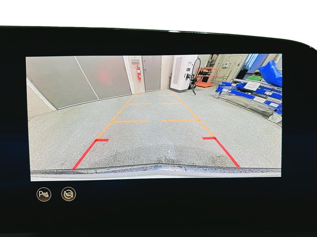 2024 Cadillac LYRIQ 4dr Tech w/1SA in Stratford, Ontario - 16 - w1024h768px